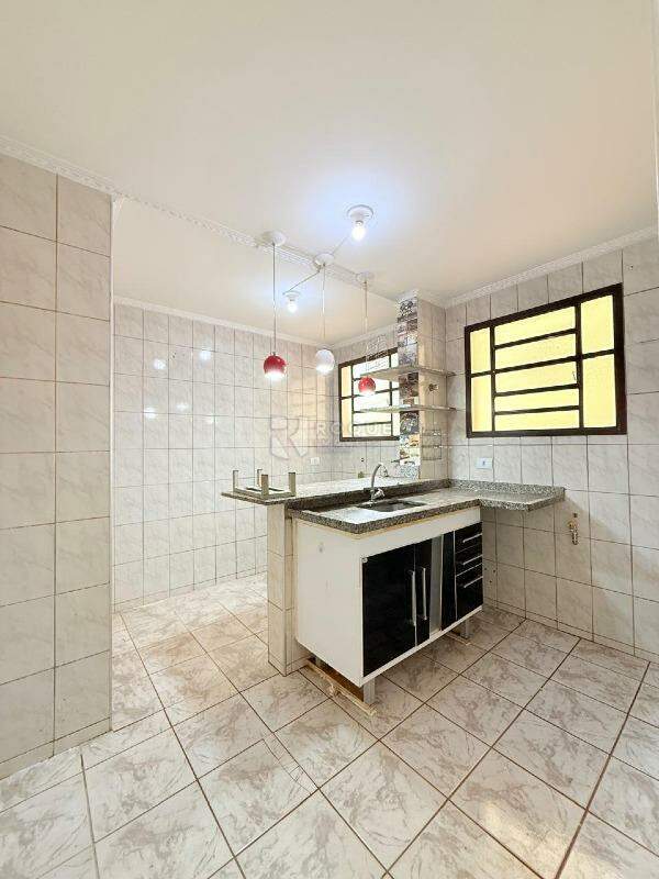 Apartamento para aluguel no bairro Jardim Ipiranga: Cozinha