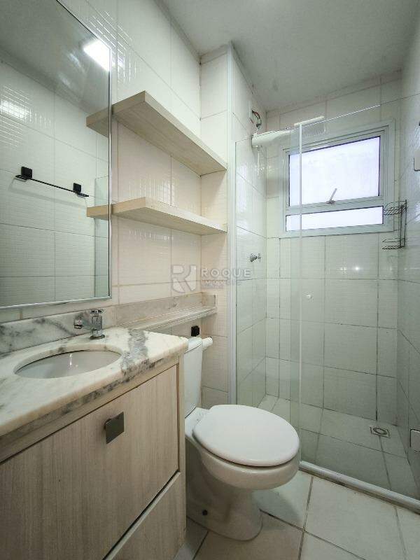 Apartamento à venda no bairro Chácaras Antonieta: BANHEIRO SOCIAL