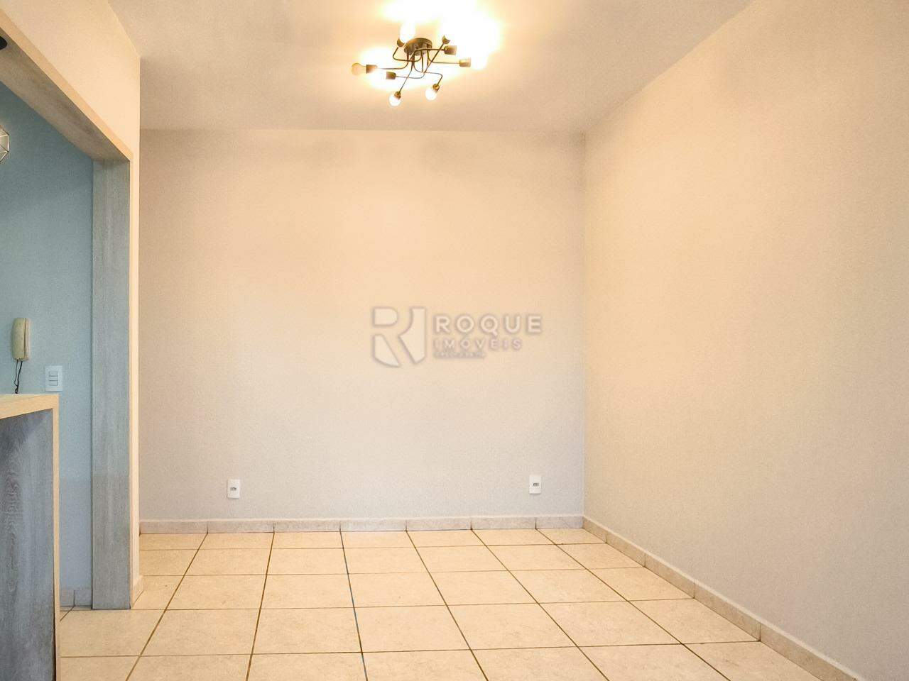 Apartamento à venda no bairro Chácaras Antonieta: SALA DE JANTAR