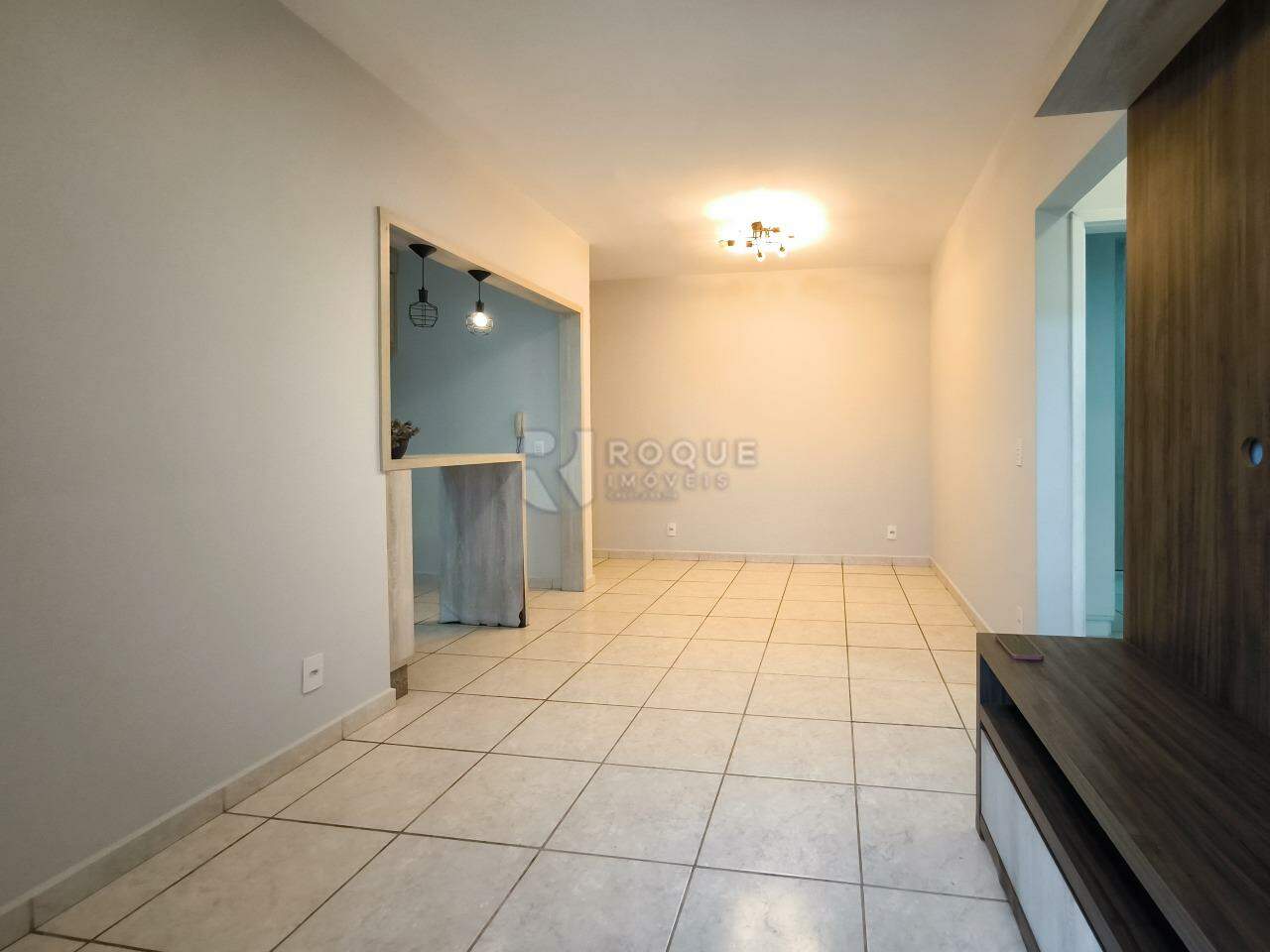 Apartamento à venda no bairro Chácaras Antonieta: SALA DE ESTAR