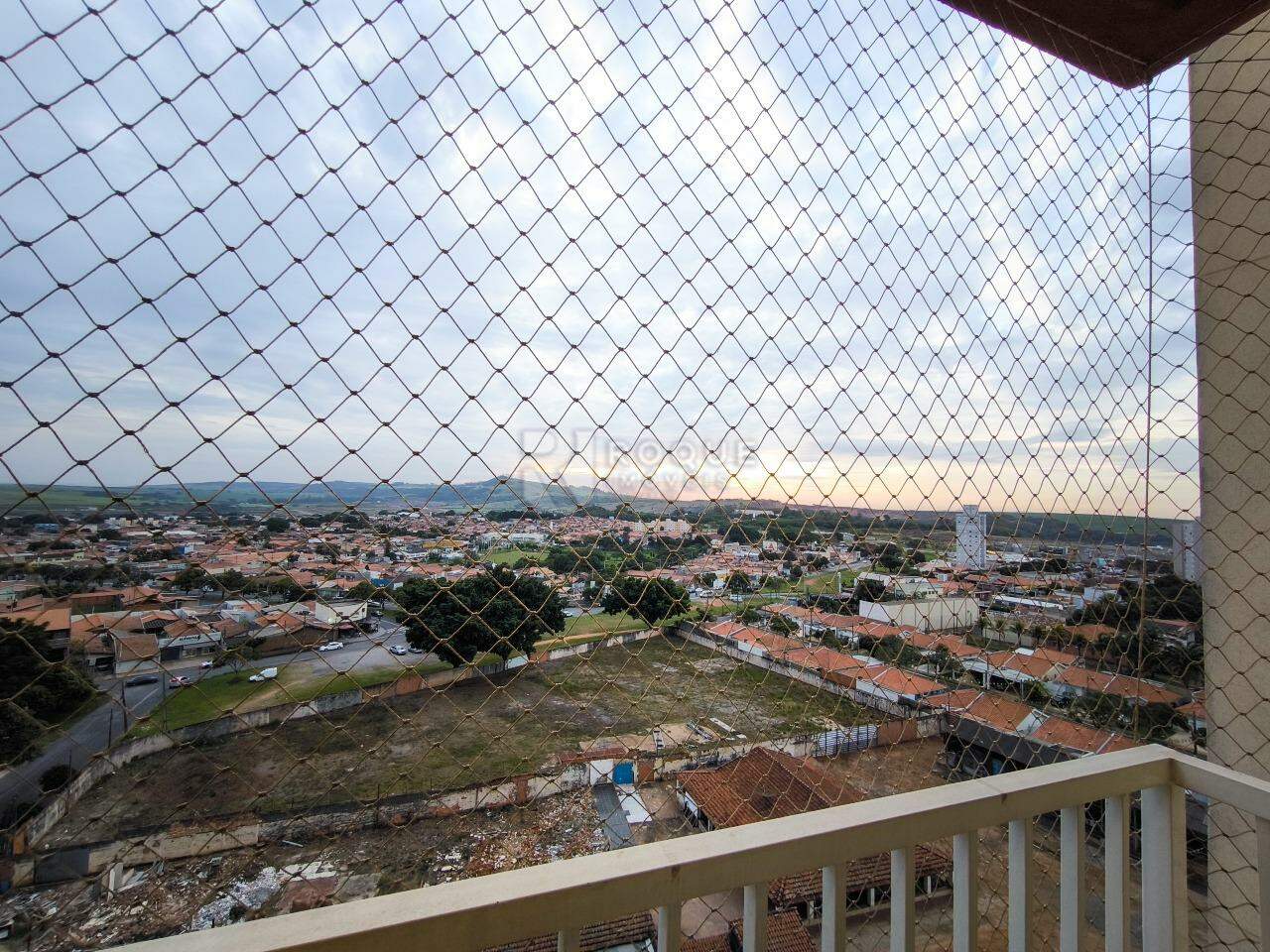 Apartamento à venda no bairro Chácaras Antonieta: VISTA PARCIAL