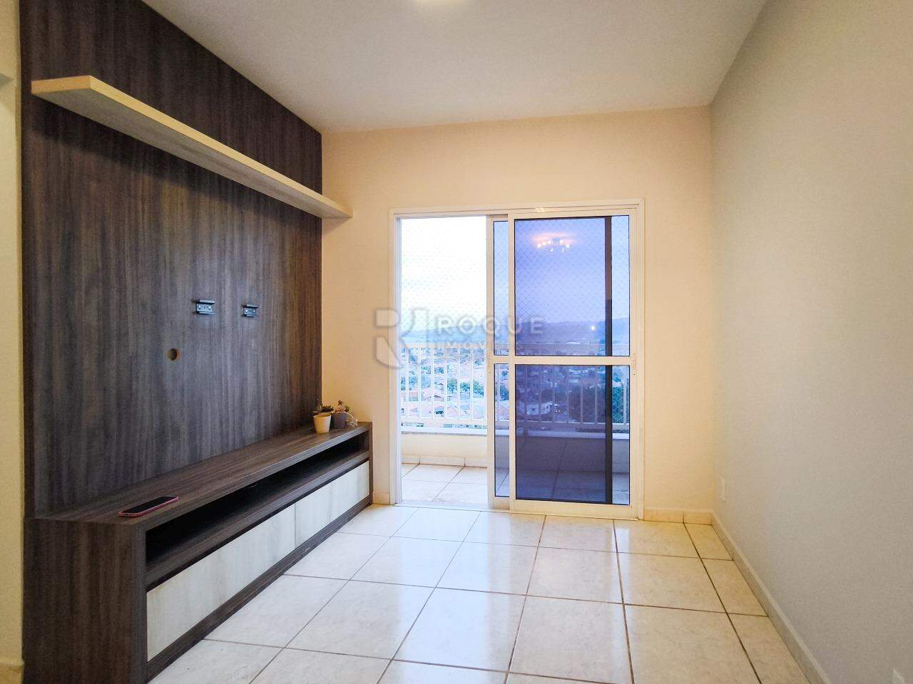 Apartamento à venda no bairro Chácaras Antonieta: SALA DE ESTAR