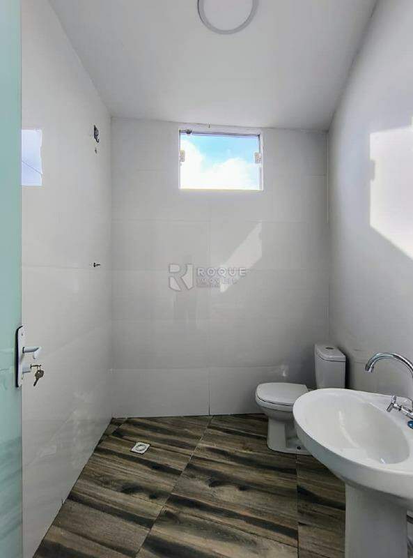 Salão para aluguel no bairro Jardim Vista Alegre: Wc social 