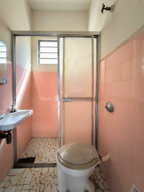 Casa Residencial à venda no bairro Cidade Jardim: BANHEIRO ÁREA DE SERVIÇO