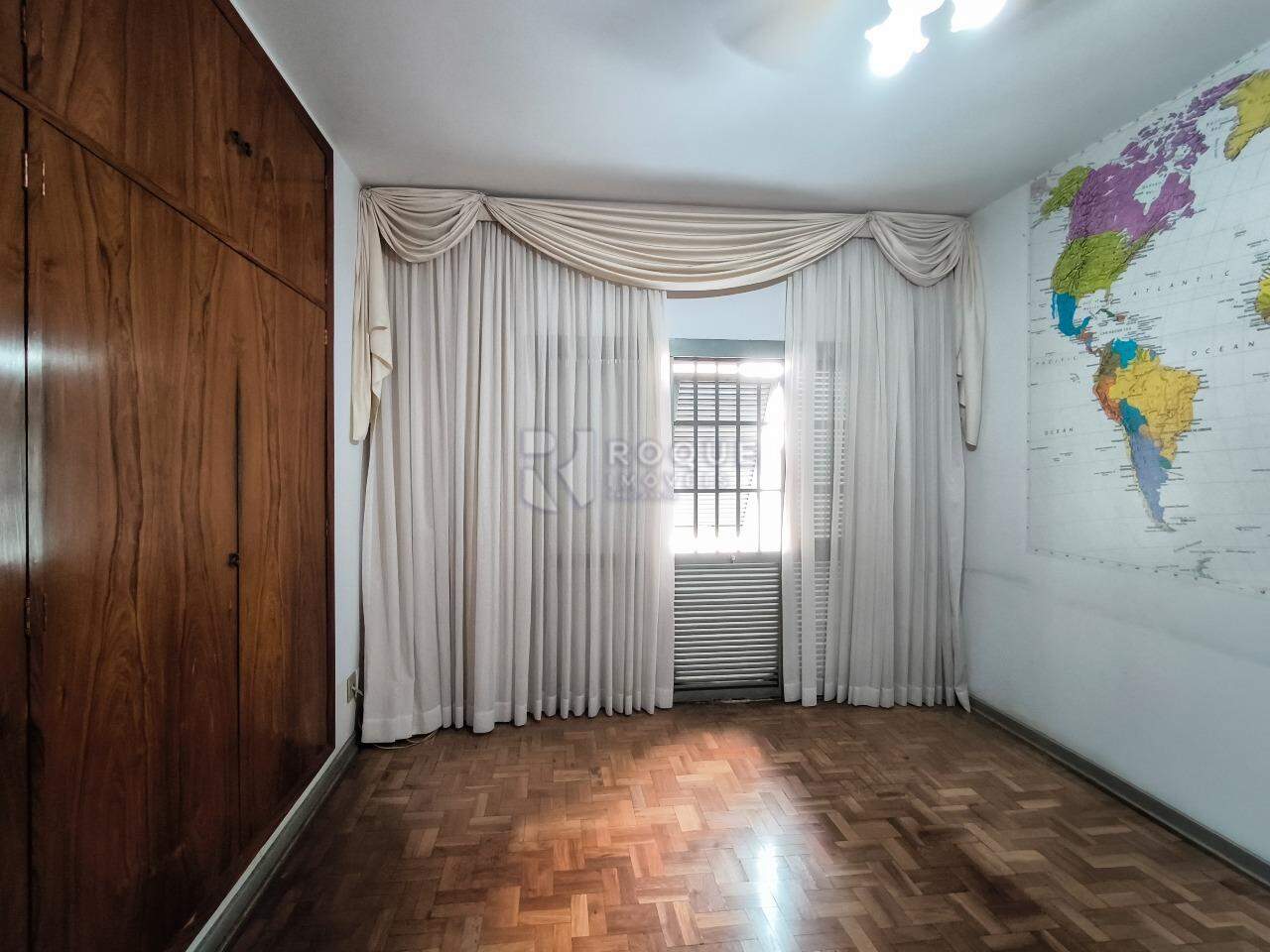 Casa Residencial à venda no bairro Cidade Jardim: DORMITÓRIO 1
