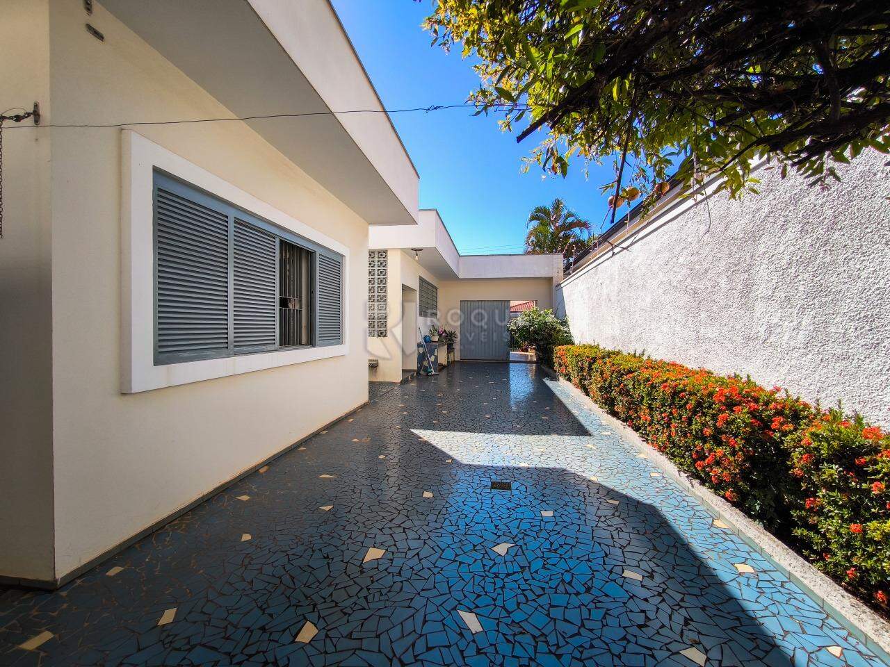 Casa Residencial à venda no bairro Cidade Jardim: LATERAL EXTERNA