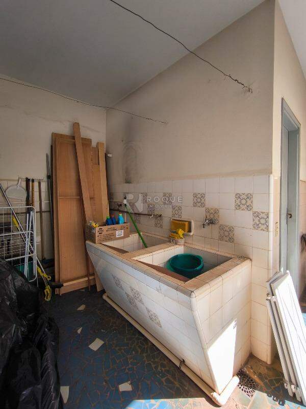 Casa Residencial à venda no bairro Cidade Jardim: ÁREA DE SERVIÇO