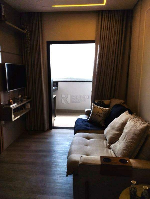 Apartamento à venda no bairro Chácaras Antonieta: 