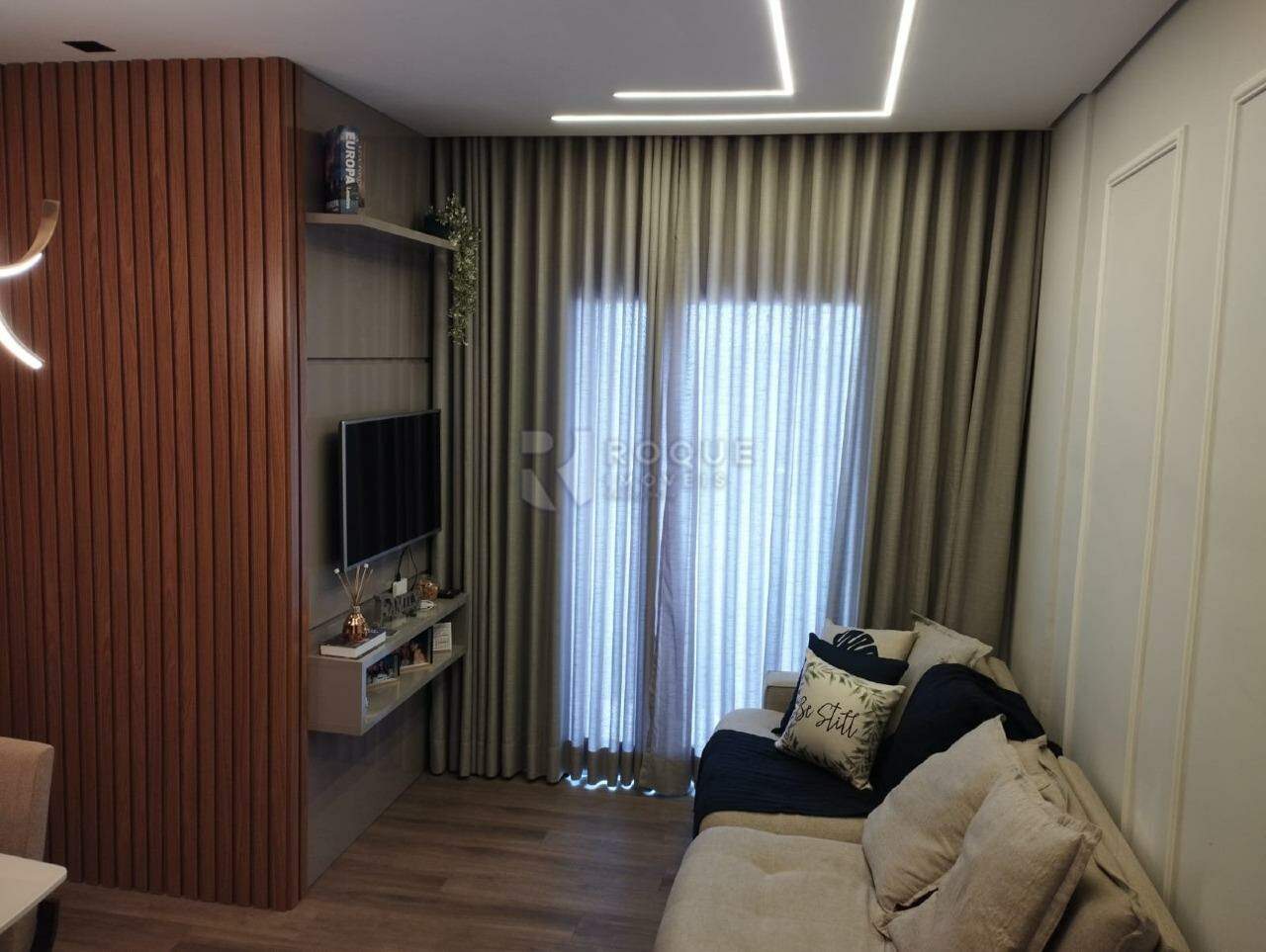 Apartamento à venda no bairro Chácaras Antonieta: 
