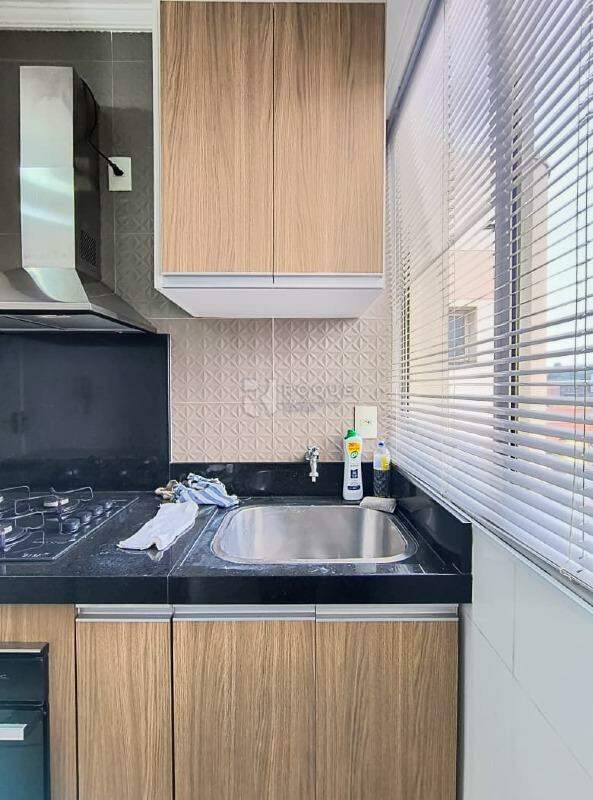 Apartamento para aluguel no bairro Jardim Nereide: Lavanderia