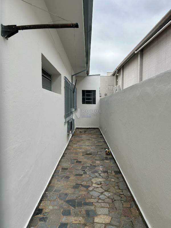 Casa Residencial para aluguel no bairro Vila da Glória: Corredor