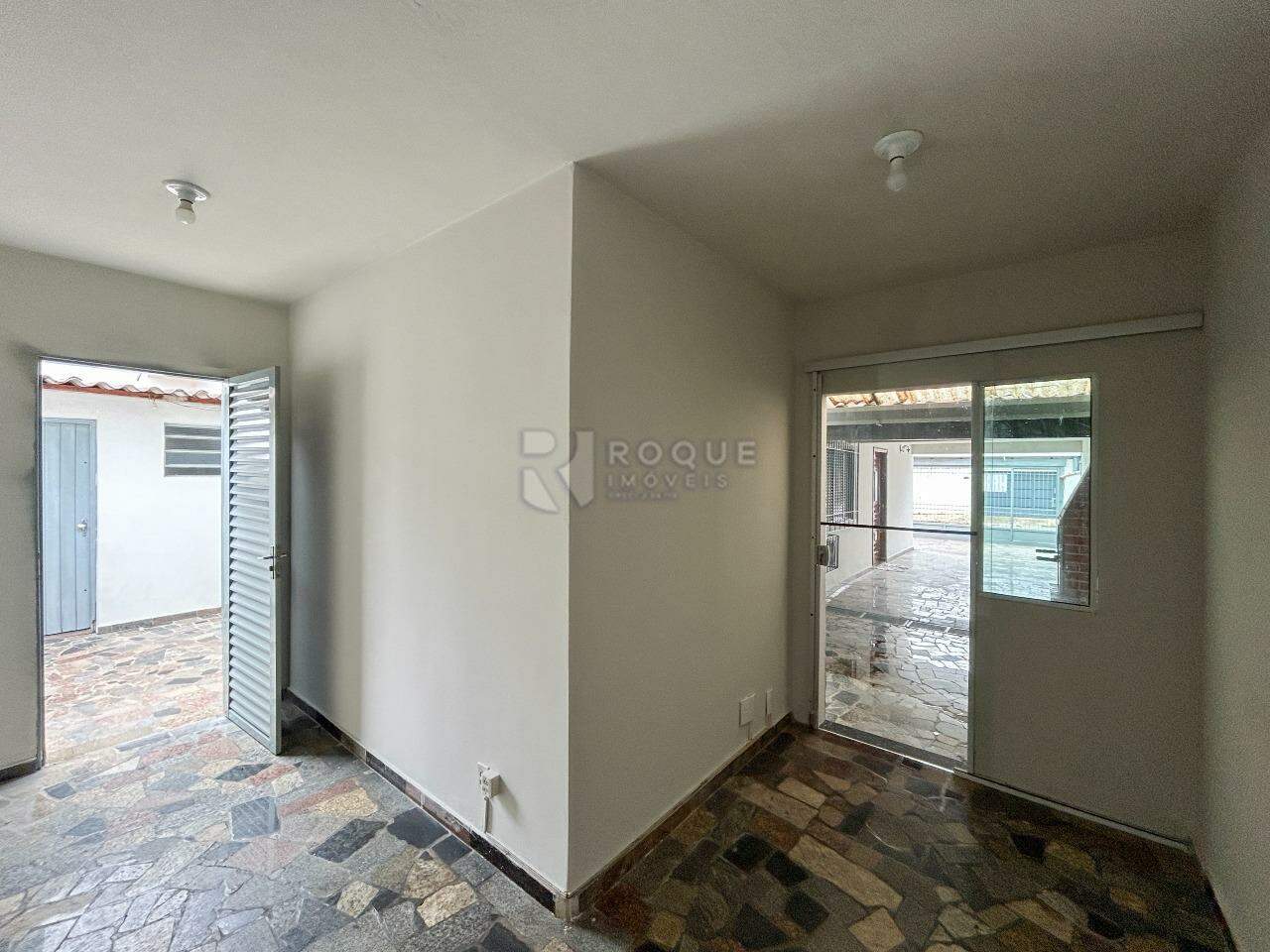 Casa Residencial para aluguel no bairro Vila da Glória: Dormitório fundo