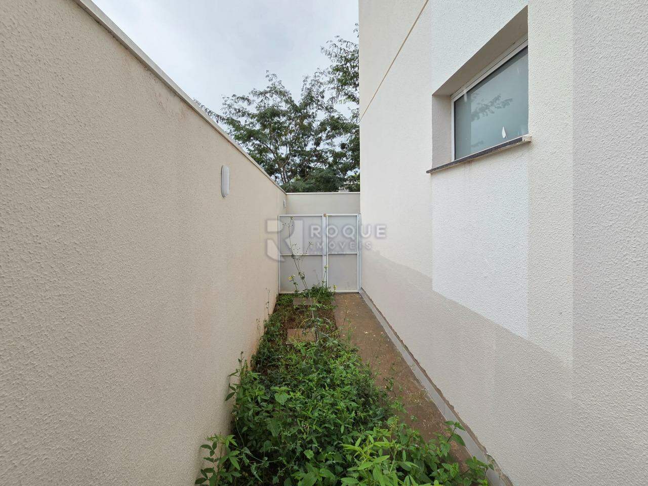 Apartamento à venda no bairro Jardim Florença: Área externa