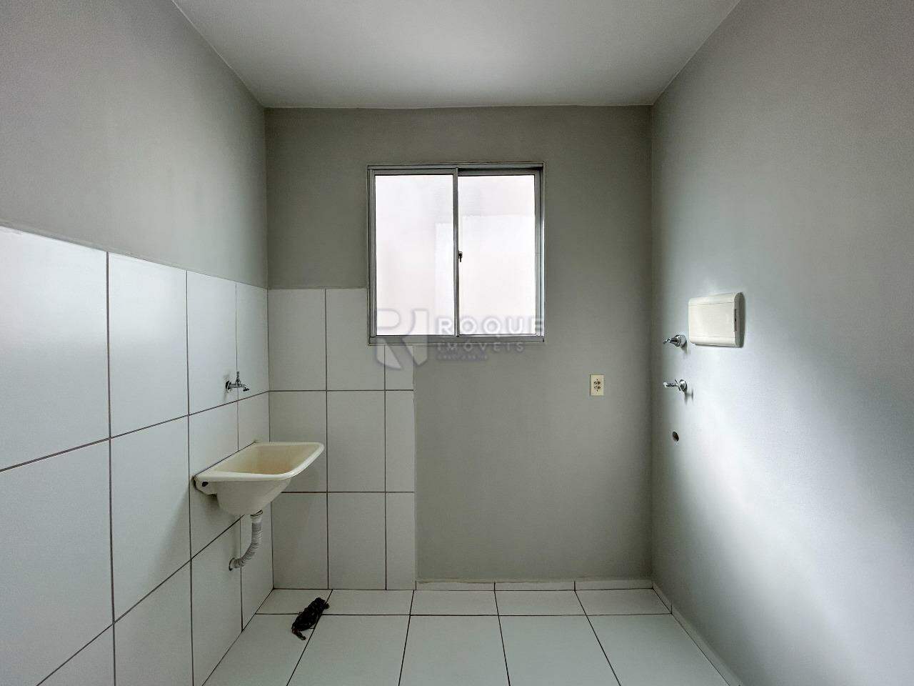 Apartamento para aluguel no bairro Jardim Santa Adélia: Área de serviço 