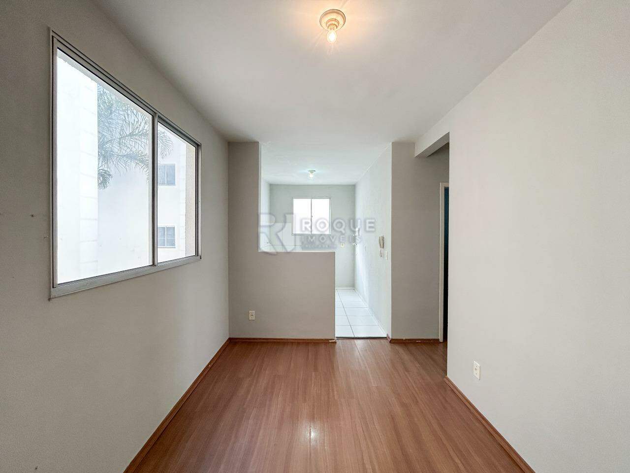 Apartamento para aluguel no bairro Jardim Santa Adélia: Sala 