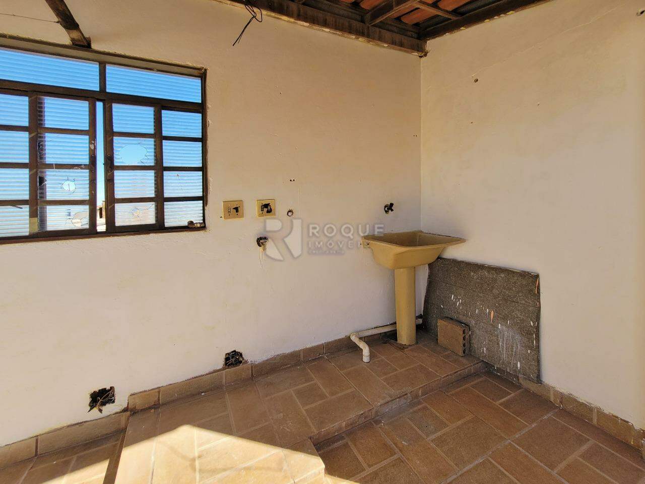 Casa Residencial à venda no bairro Jardim Morro Branco: Lavanderia