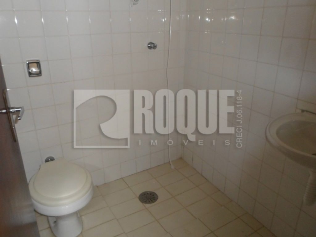 Casa Residencial para aluguel no bairro Jardim Mediterrâneo: WC quarto de serviço