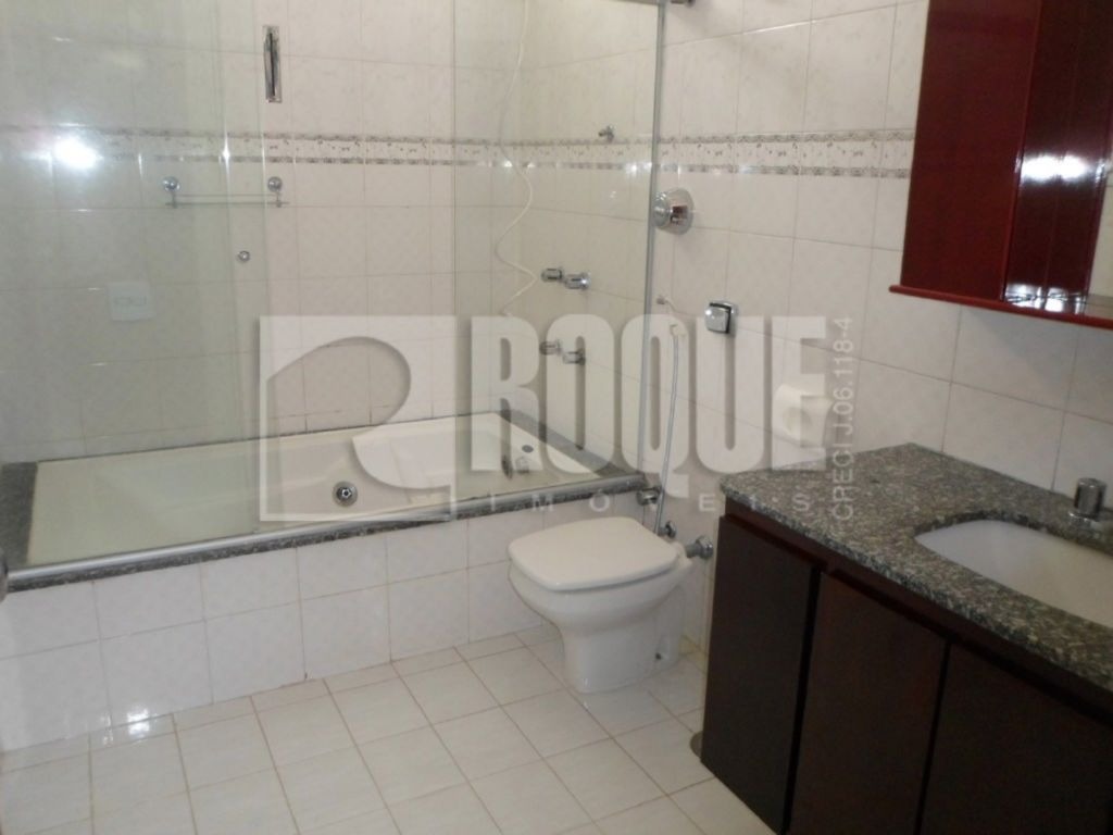 Casa Residencial para aluguel no bairro Jardim Mediterrâneo: WC suíte