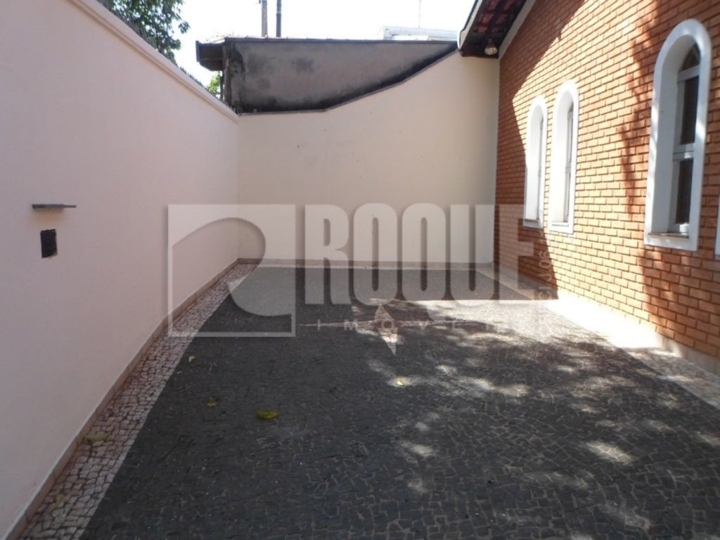 Casa Residencial para aluguel no bairro Jardim Mediterrâneo: Garagem outra vista