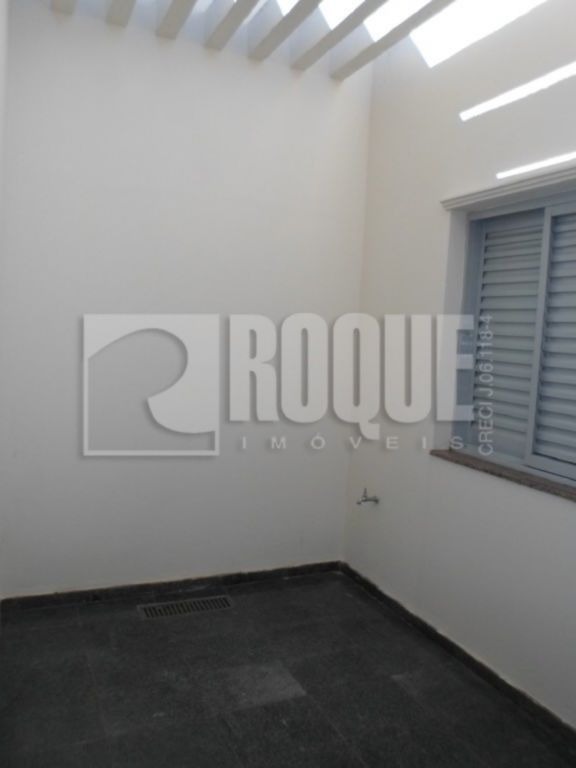 Casa Residencial para aluguel no bairro Jardim Mediterrâneo: Jardim de inverno