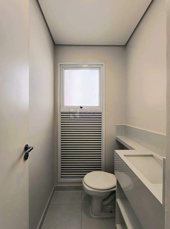 Apartamento para aluguel no bairro Jardim São Roque: Lavabo 