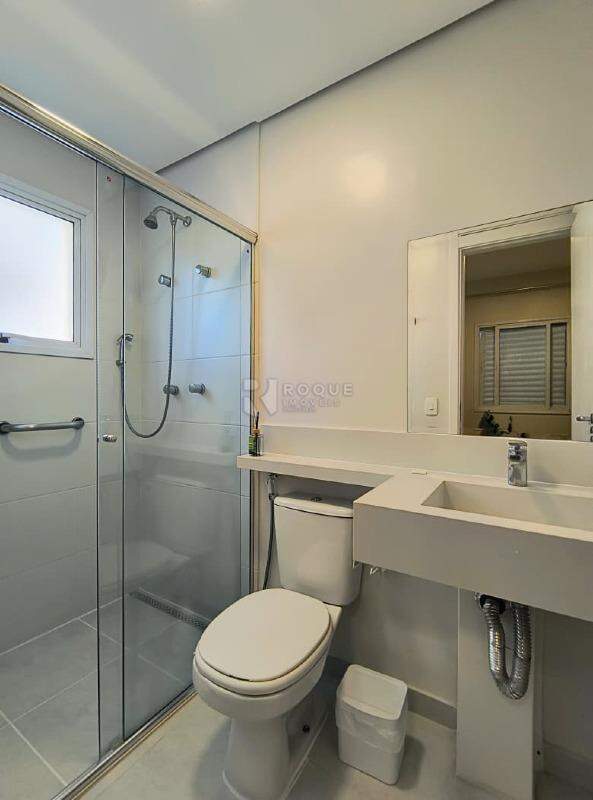 Apartamento para aluguel no bairro Jardim São Roque: Wc suíte