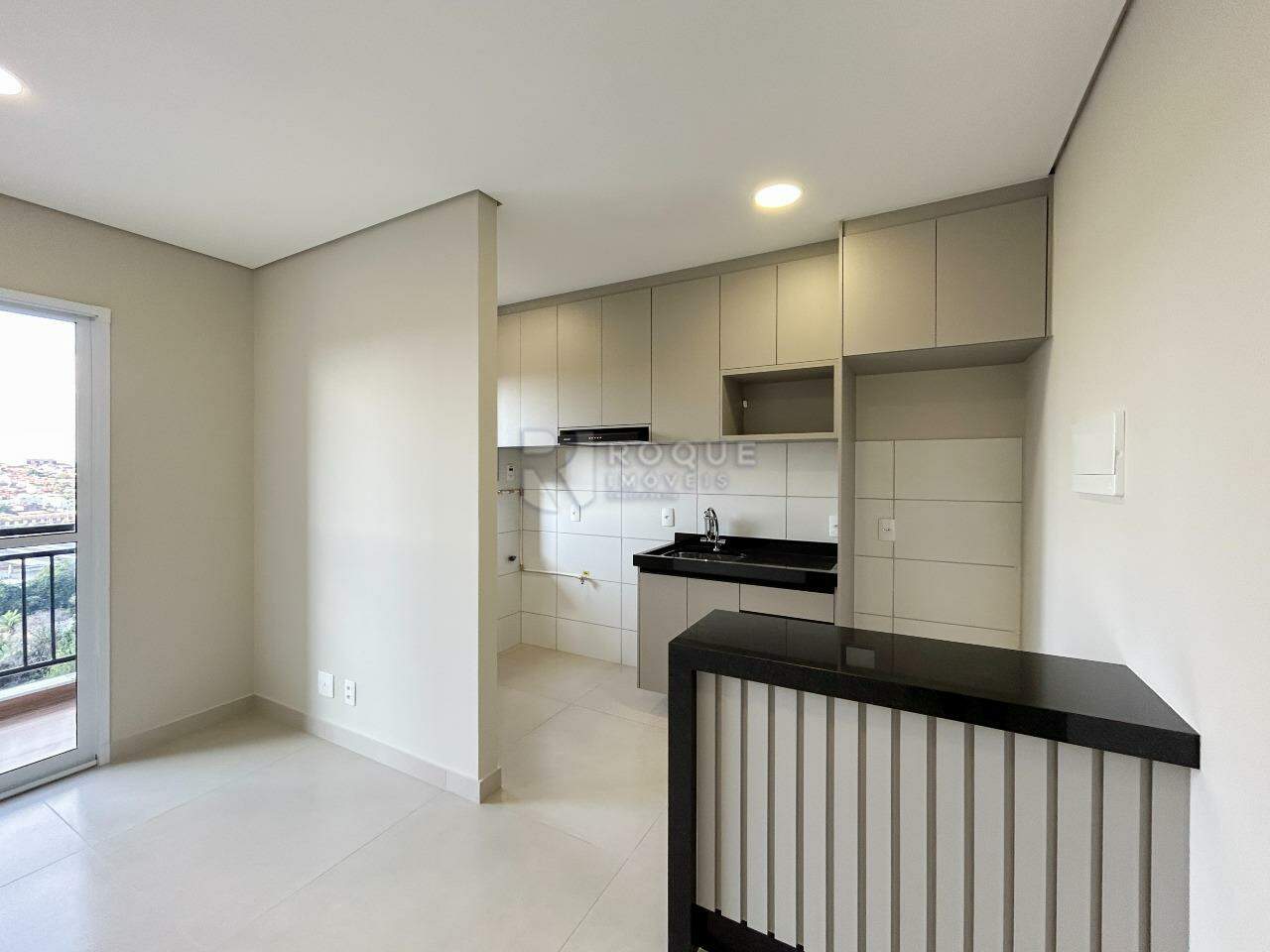 Apartamento para aluguel no bairro Jardim Esteves: Sala / Cozinha