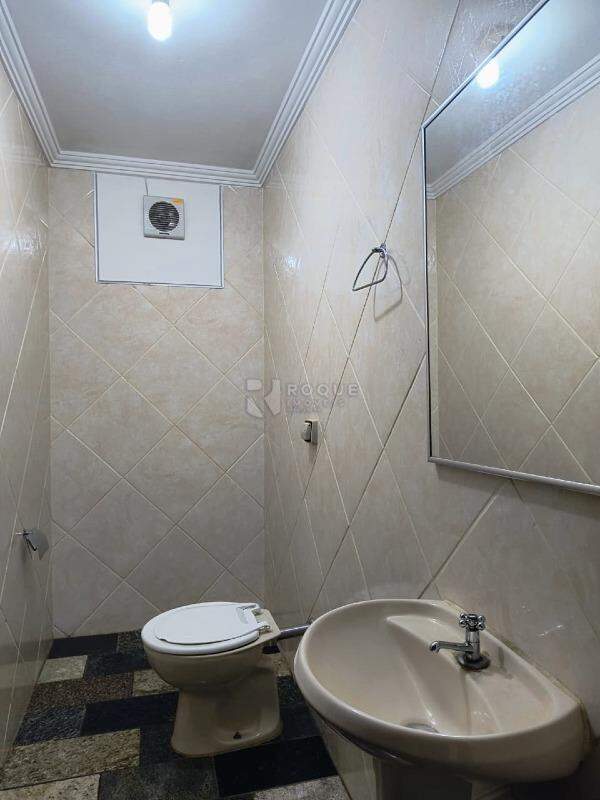 Salão para aluguel no bairro Jardim Ouro Verde: Wc social 01 