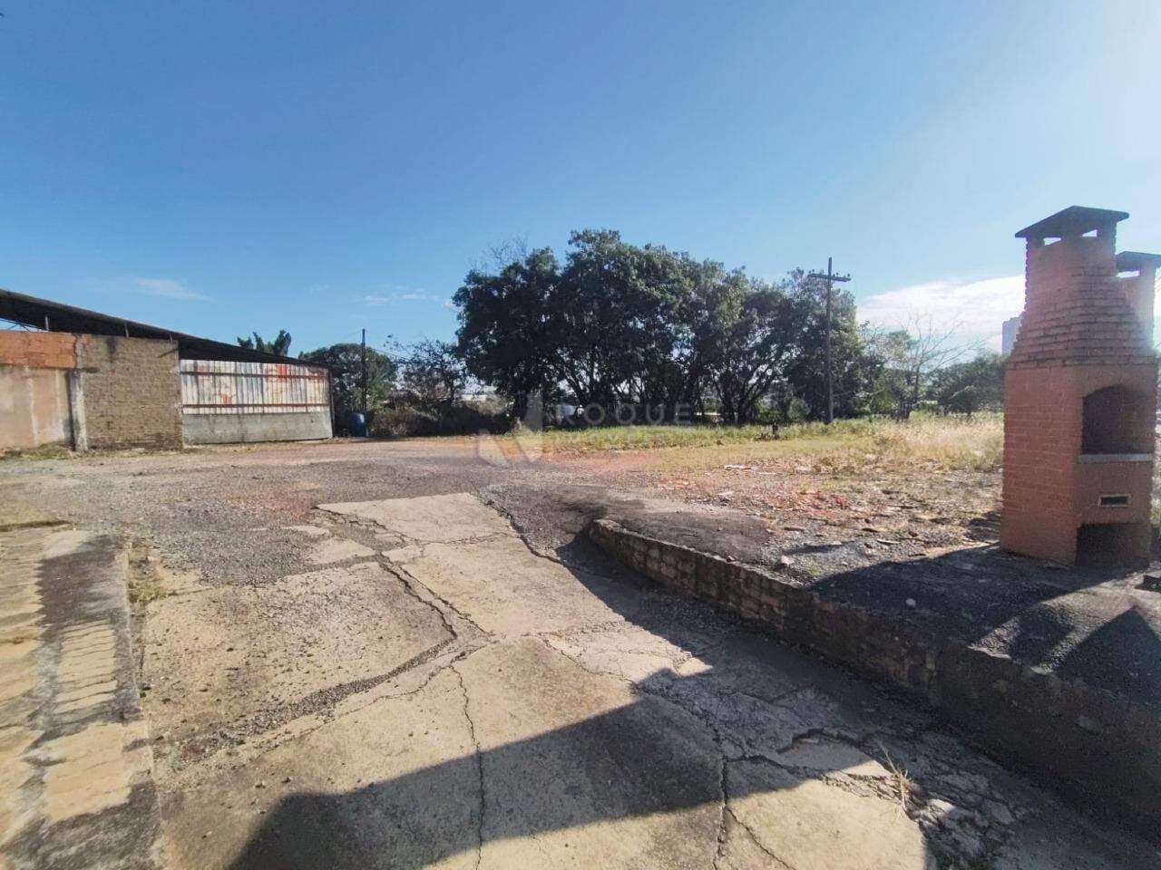Terreno Comercial para aluguel no bairro Jardim do Lago: Quintal
