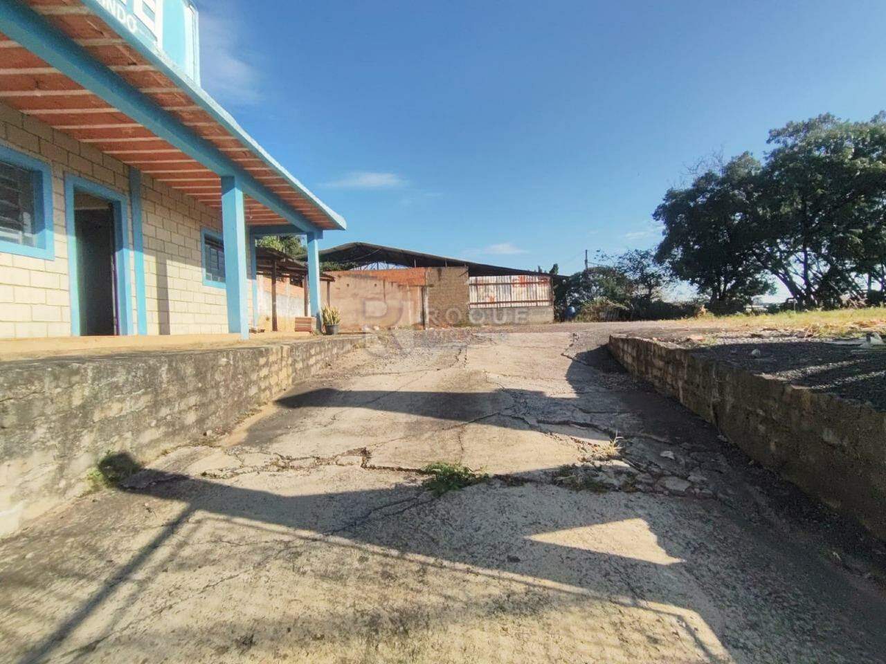 Terreno Comercial para aluguel no bairro Jardim do Lago: Quintal