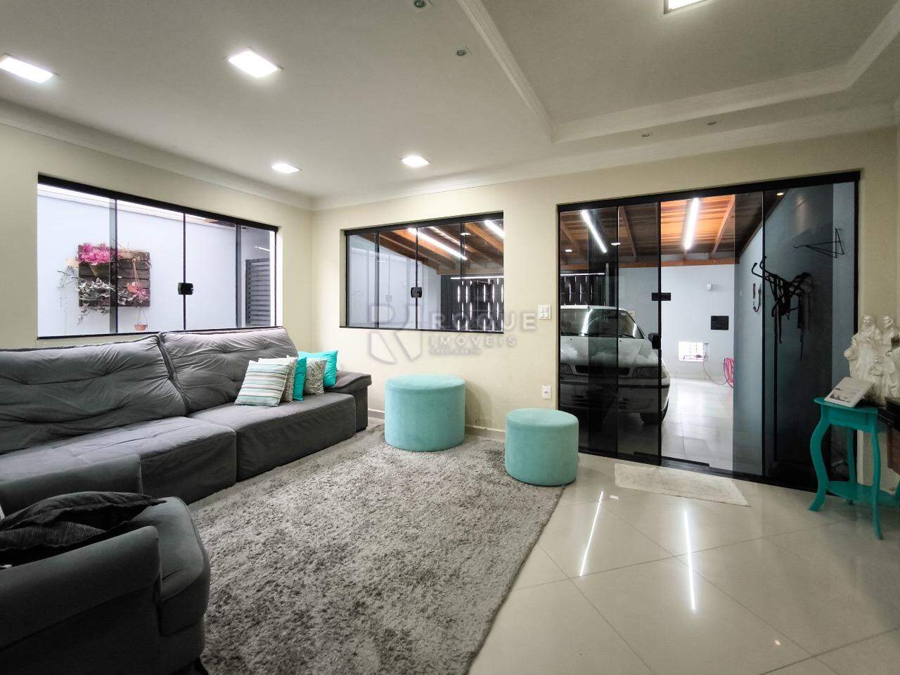 Casa Residencial à venda no bairro Jardim Residencial Roseira: SALA DE ESTAR