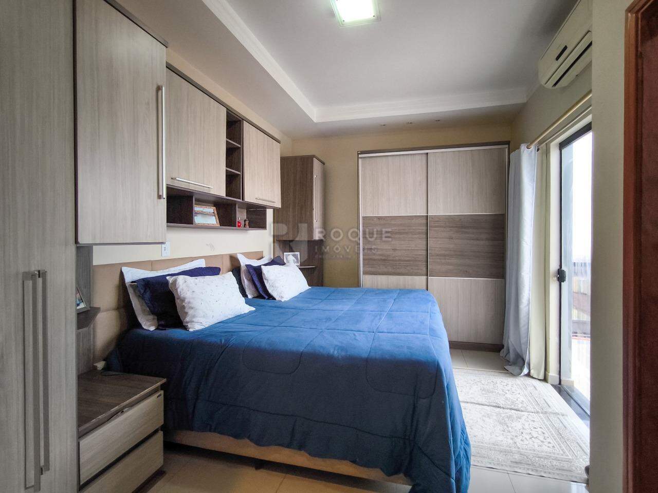 Casa Residencial à venda no bairro Jardim Residencial Roseira: SUÍTE
