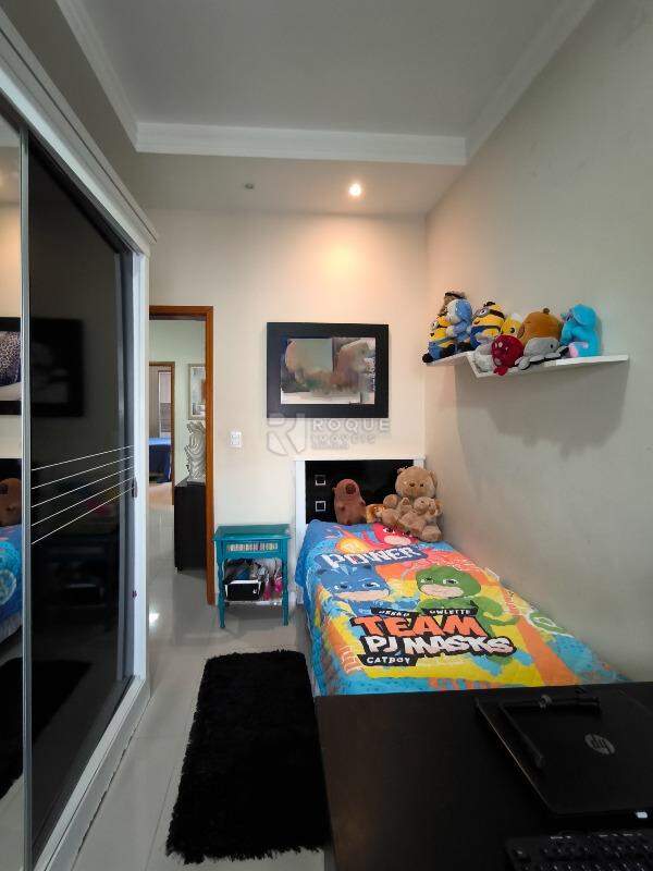 Casa Residencial à venda no bairro Jardim Residencial Roseira: DORMITÓRIO 1