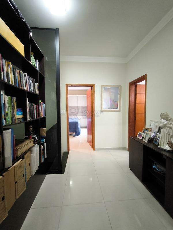 Casa Residencial à venda no bairro Jardim Residencial Roseira: ÁREA DE CIRCULAÇÃO