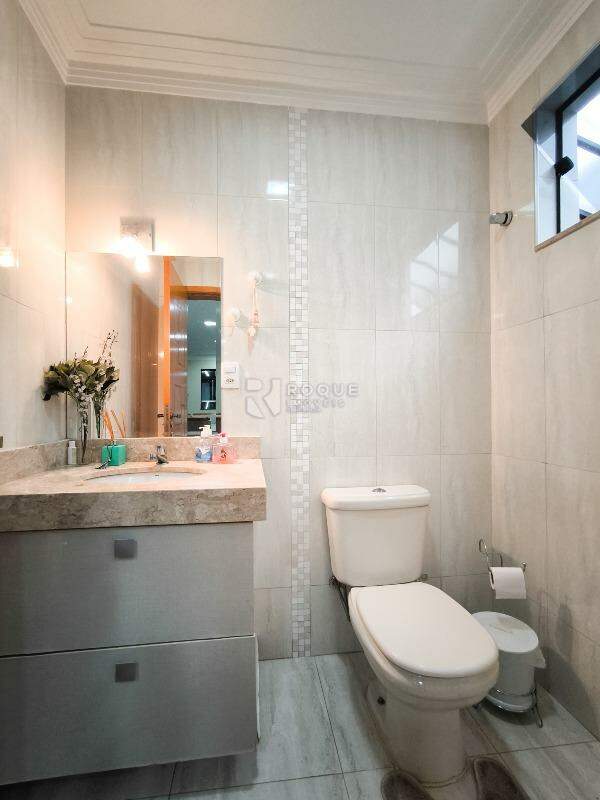 Casa Residencial à venda no bairro Jardim Residencial Roseira: LAVABO