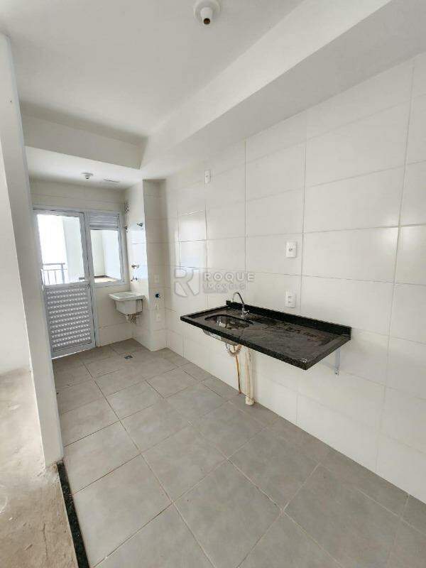 Apartamento à venda no bairro Jardim Santa Adélia: Cozinha