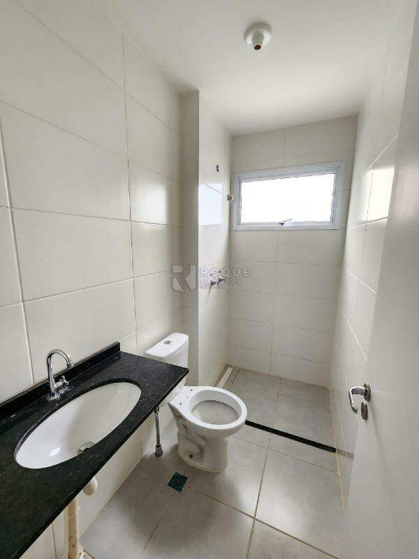 Apartamento à venda no bairro Jardim Santa Adélia: Banheiro suíte