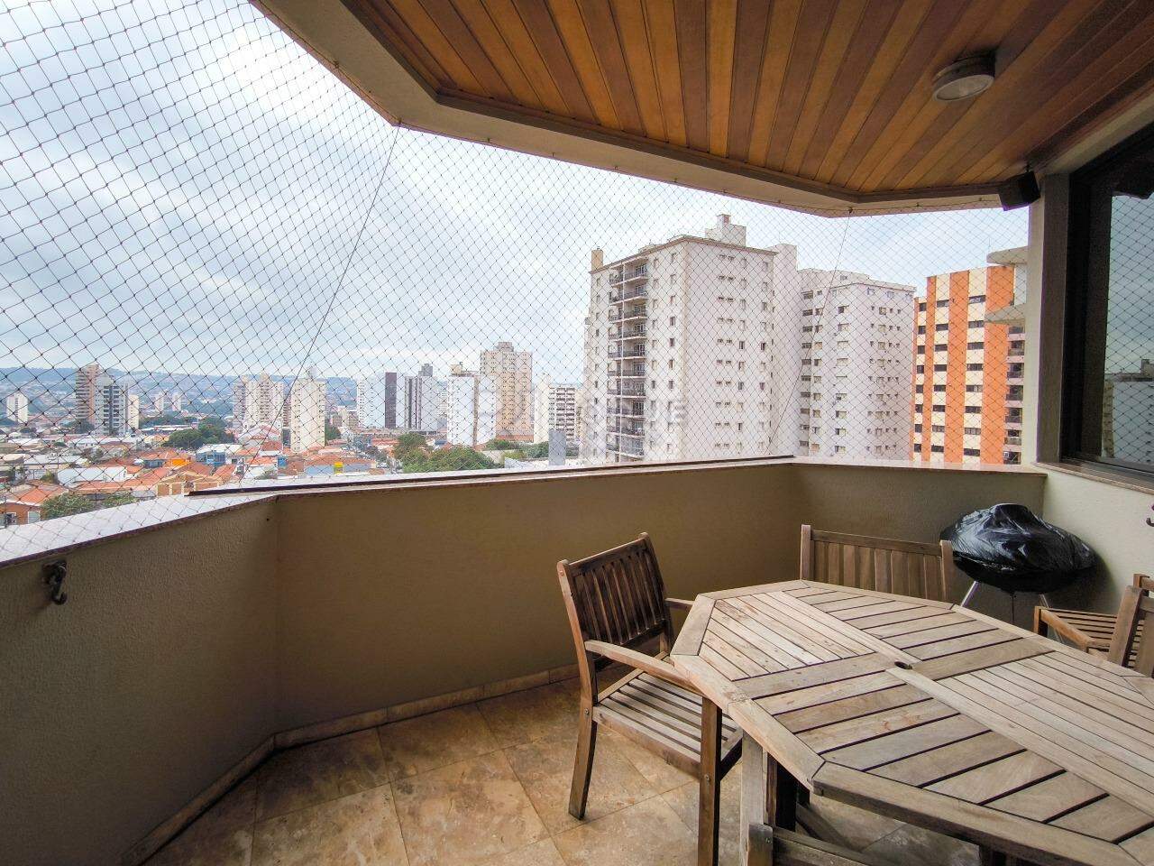 Apartamento à venda no bairro Centro: SACADA SALA DE ESTAR