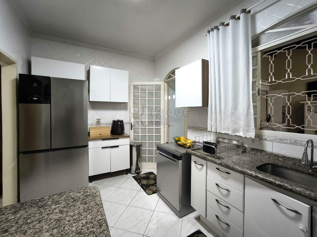 Casa Residencial à venda no bairro Jardim Vista Alegre: COZINHA