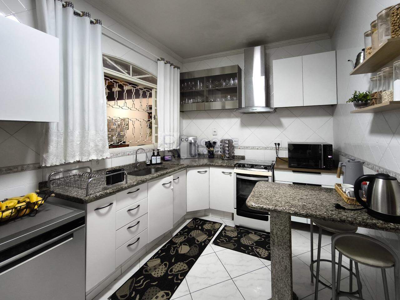 Casa Residencial à venda no bairro Jardim Vista Alegre: COZINHA