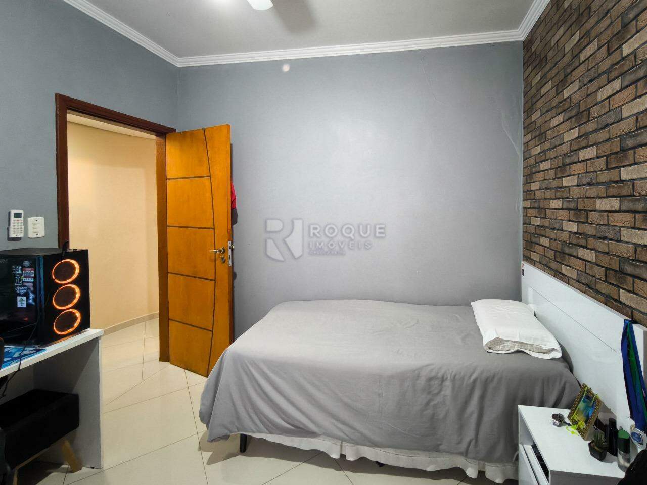 Casa Residencial à venda no bairro Jardim Vista Alegre: DORMITÓRIO 1