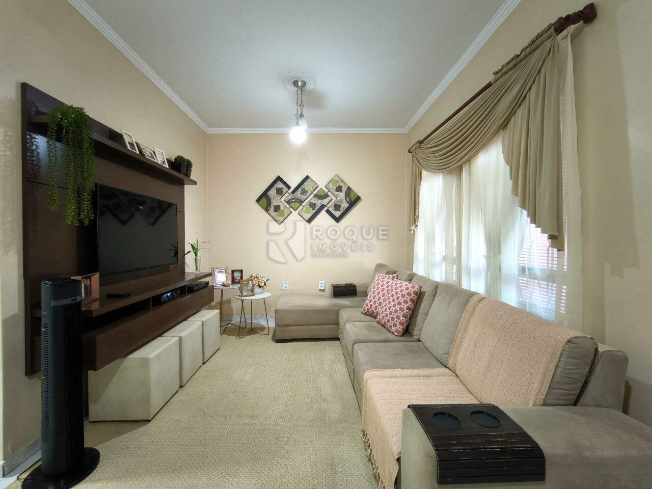 Casa Residencial à venda no bairro Jardim Vista Alegre: SALA DE ESTAR