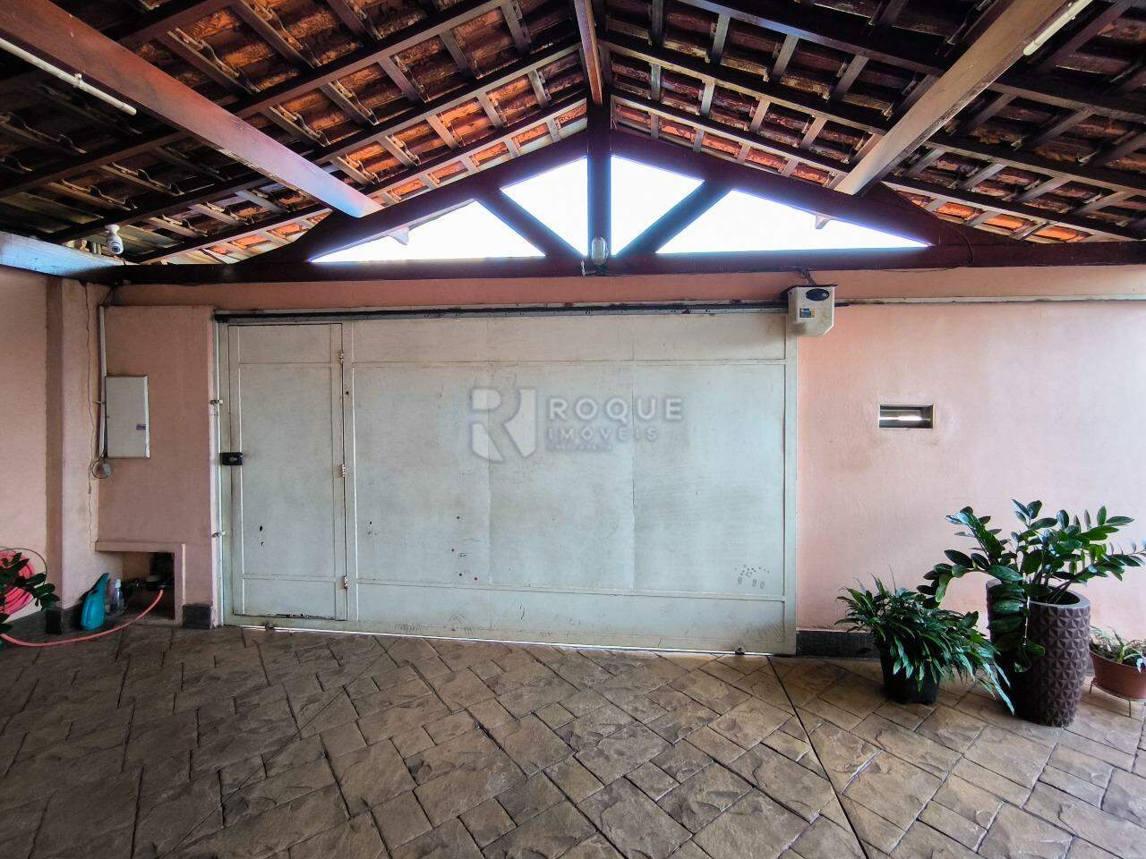 Casa Residencial à venda no bairro Jardim Vista Alegre: PORTÃO AUTOMÁTICO