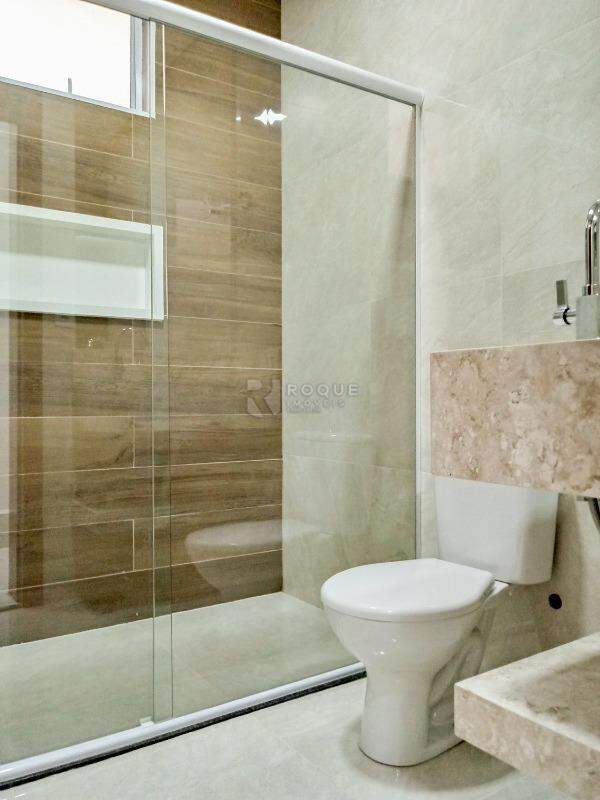 Casa Residencial à venda no bairro Parque Pompeo: WC suíte