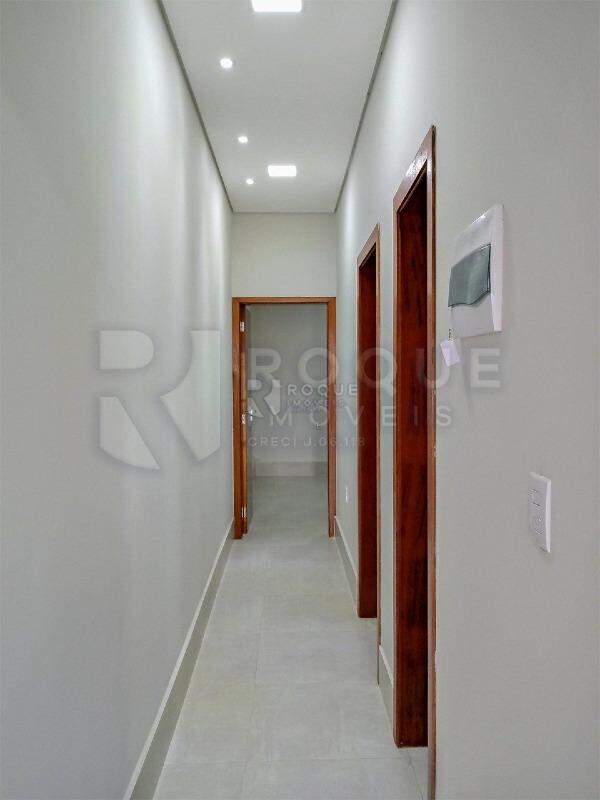 Casa Residencial à venda no bairro Parque Pompeo: Hall 