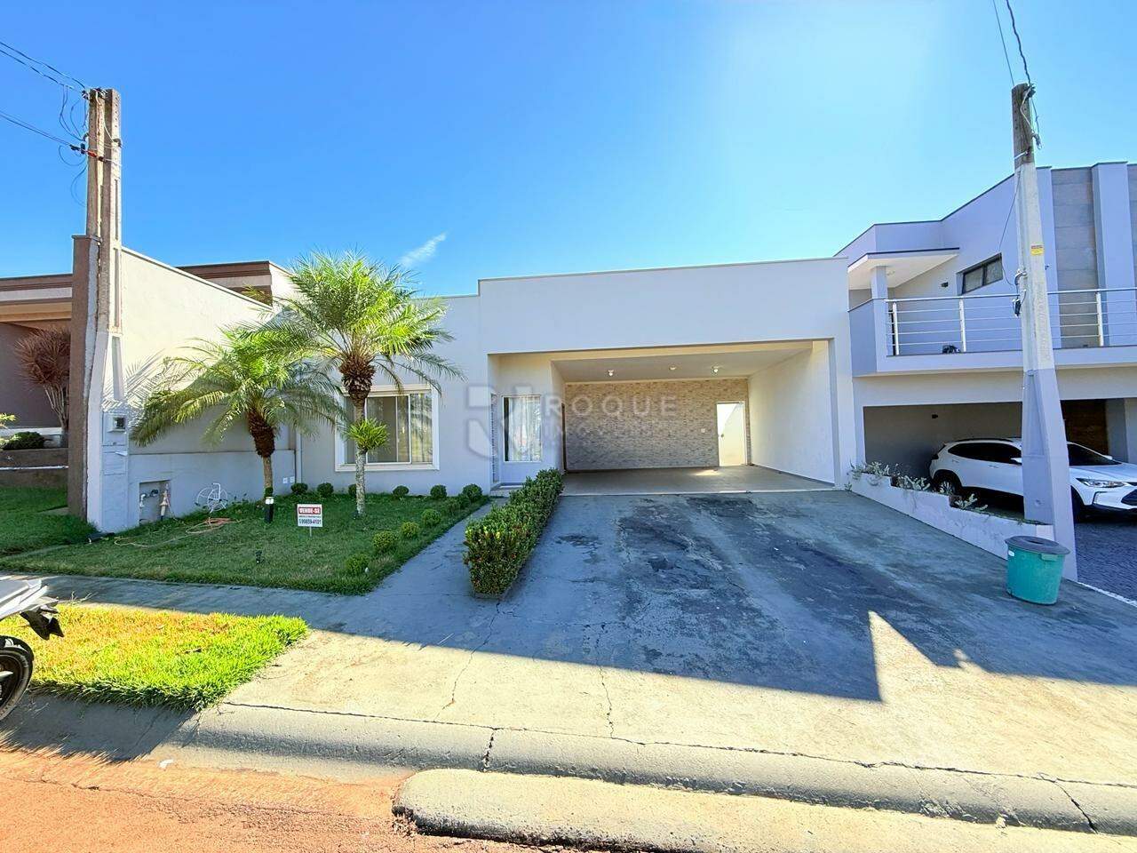 Casa em condomínio para aluguel no bairro Jardim Residencial Florida: Fachada