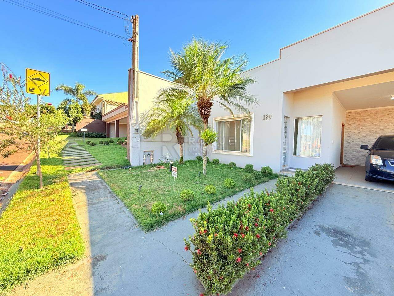 Casa em condomínio para aluguel no bairro Jardim Residencial Florida: Frente
