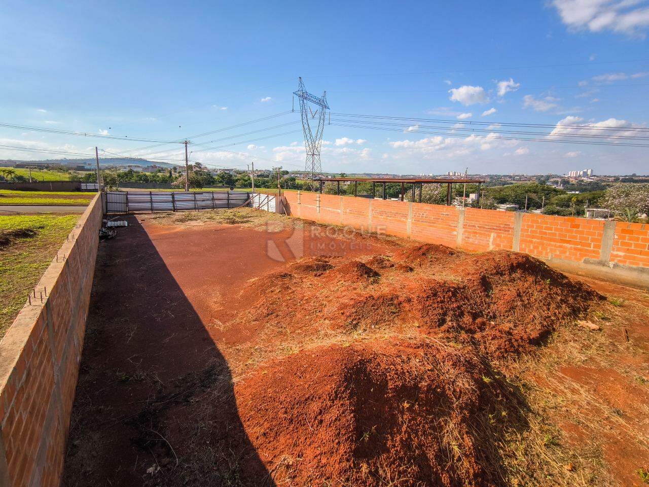 Terreno em condomínio à venda no bairro Residencial Florisa: 