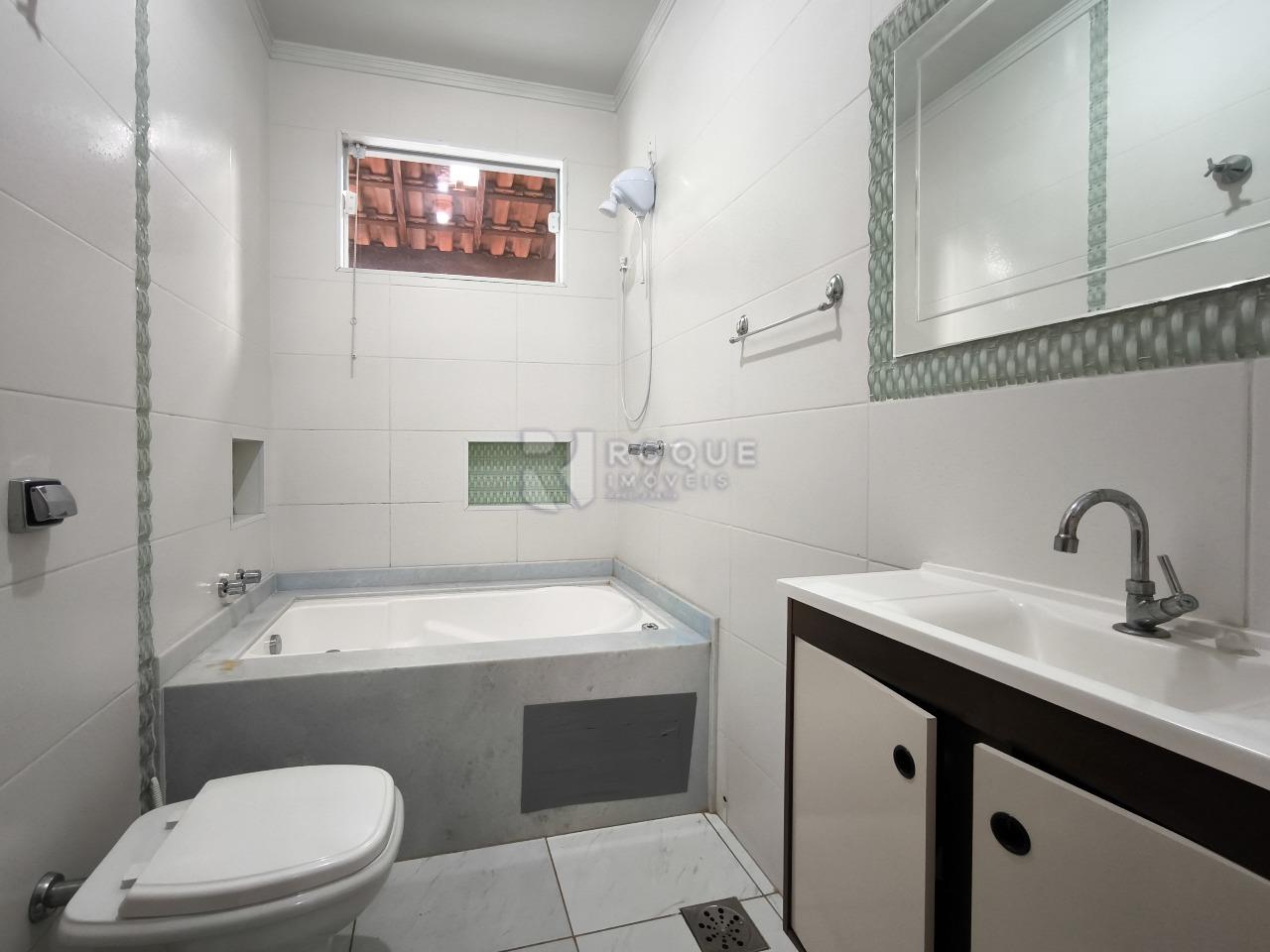 Casa em condomínio à venda no bairro Jardim Residencial Florida: WC SUÍTE