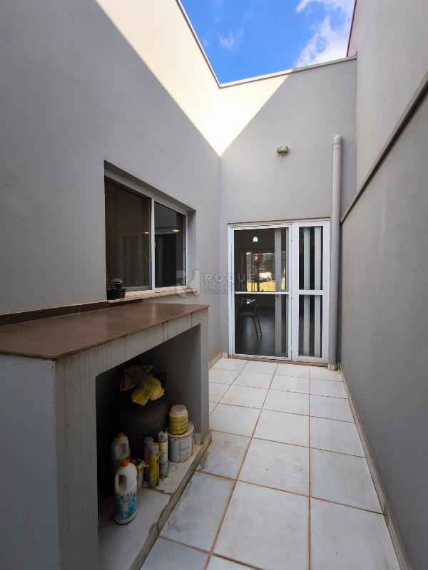 Casa em condomínio à venda no bairro Jardim Residencial Florida: ÁREA EXTERNA
